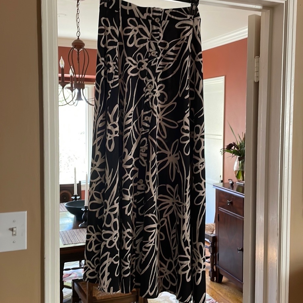 SJS Skirt MIDI